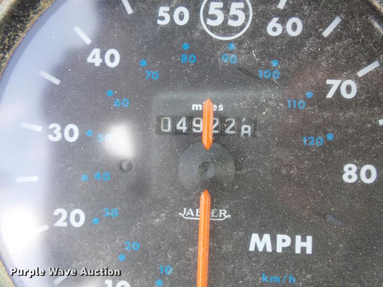 image for item DV9463 1988 Mack CS250P truck cab and chassis