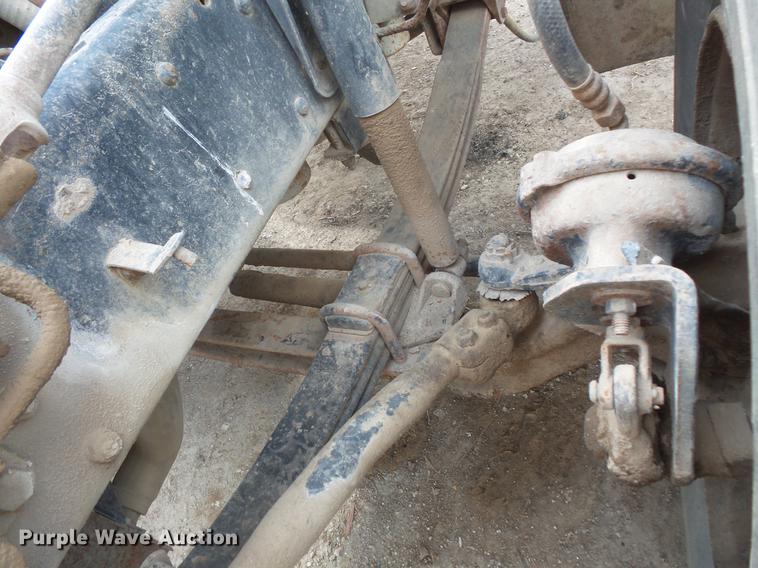 image for item DV9463 1988 Mack CS250P truck cab and chassis