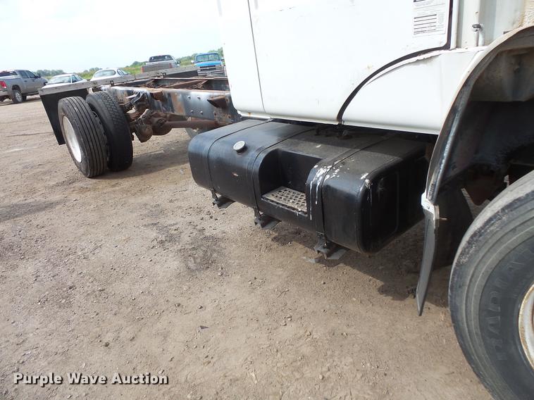 image for item DV9463 1988 Mack CS250P truck cab and chassis