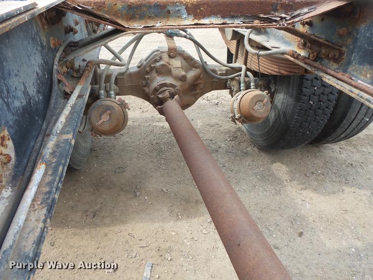 image for item DV9463 1988 Mack CS250P truck cab and chassis