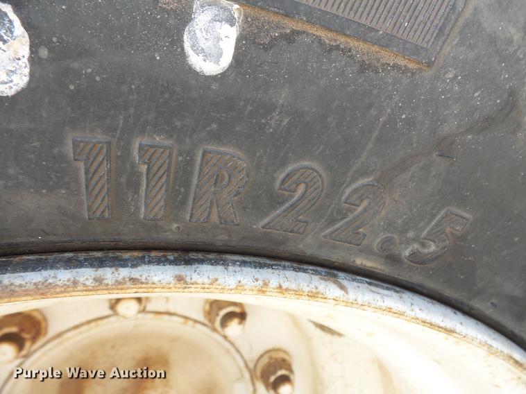 image for item DV9463 1988 Mack CS250P truck cab and chassis