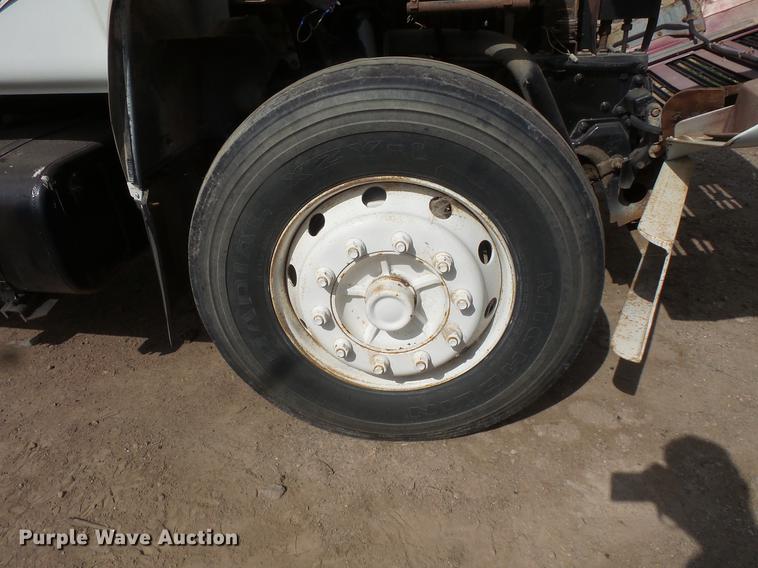 image for item DV9463 1988 Mack CS250P truck cab and chassis