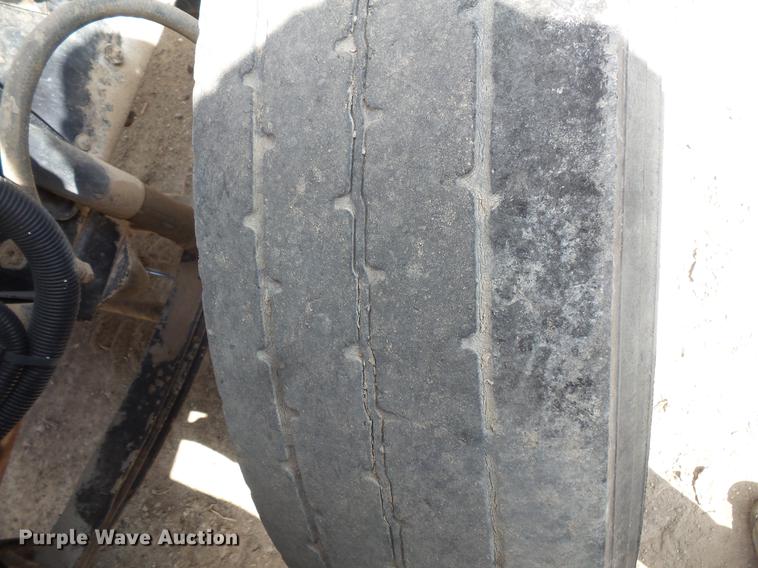 image for item DV9463 1988 Mack CS250P truck cab and chassis