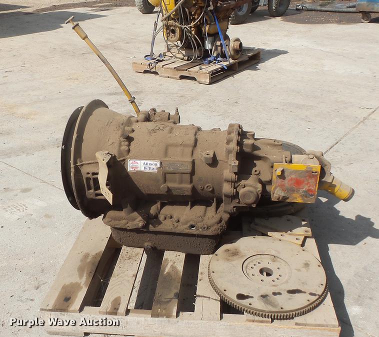 image for item DV9464 Caterpillar 3208 eight cylinder turbo diesel engine