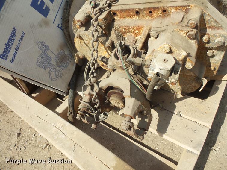 image for item DV9467 (2) Eaton Fuller transmissions