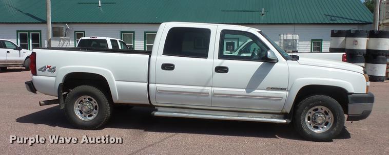 image for item DV9474 2006 Chevrolet Silverado 2500 Crew Cab pickup truck