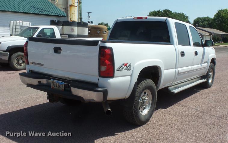 image for item DV9474 2006 Chevrolet Silverado 2500 Crew Cab pickup truck
