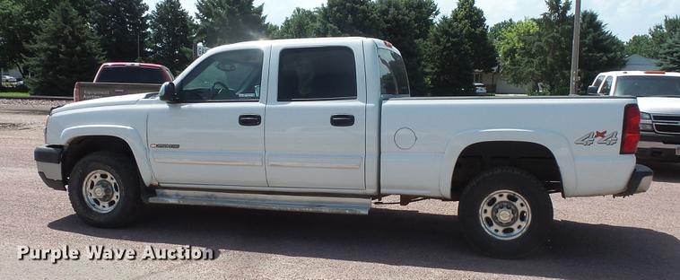 image for item DV9474 2006 Chevrolet Silverado 2500 Crew Cab pickup truck