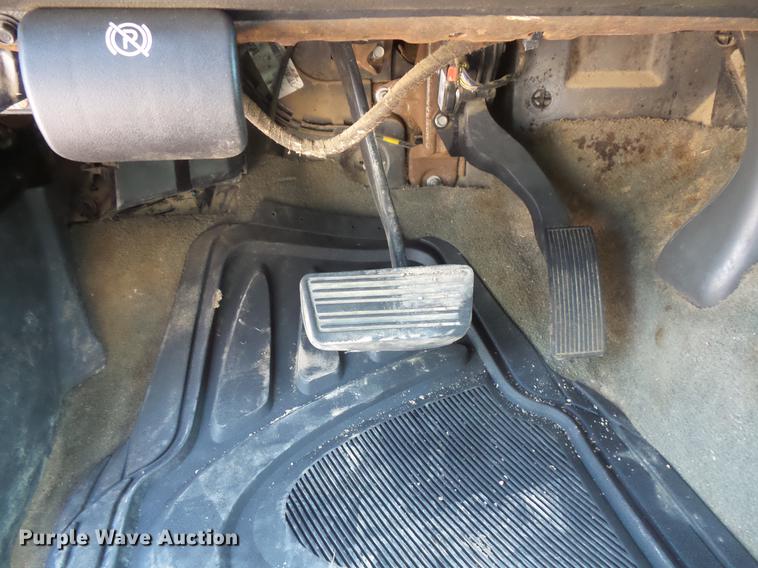 image for item DV9474 2006 Chevrolet Silverado 2500 Crew Cab pickup truck