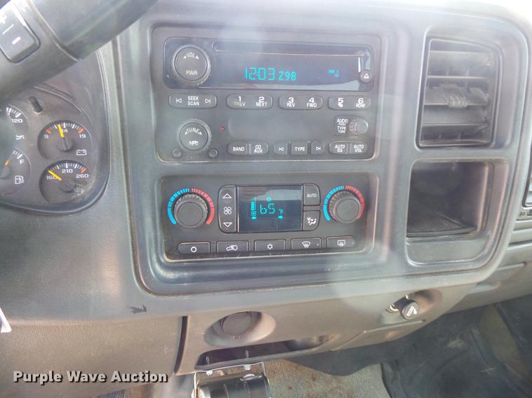 image for item DV9474 2006 Chevrolet Silverado 2500 Crew Cab pickup truck