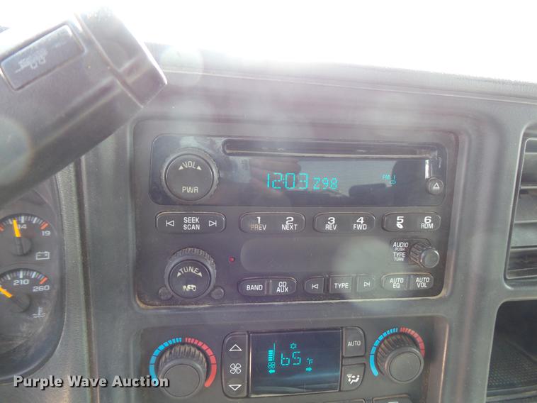 image for item DV9474 2006 Chevrolet Silverado 2500 Crew Cab pickup truck