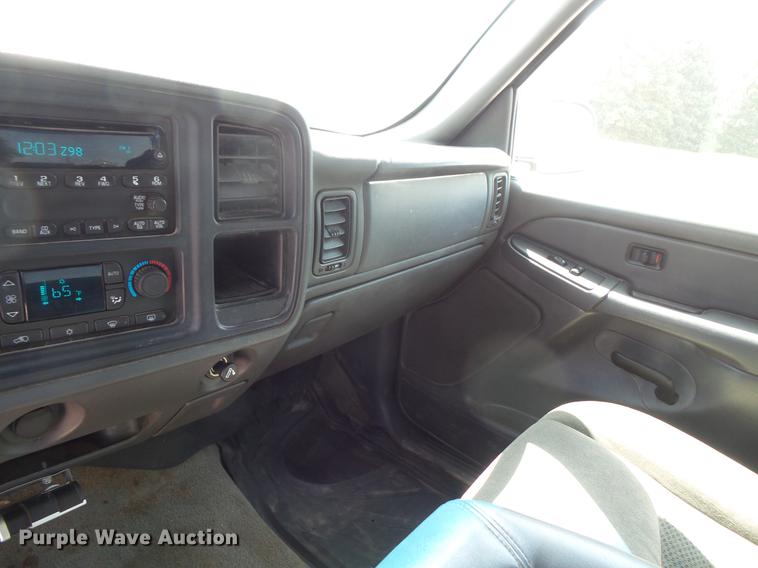 image for item DV9474 2006 Chevrolet Silverado 2500 Crew Cab pickup truck