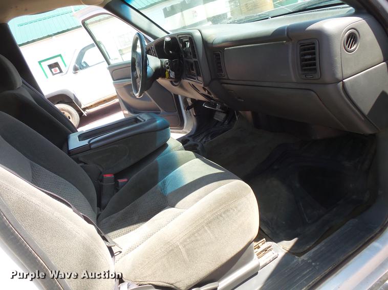 image for item DV9474 2006 Chevrolet Silverado 2500 Crew Cab pickup truck