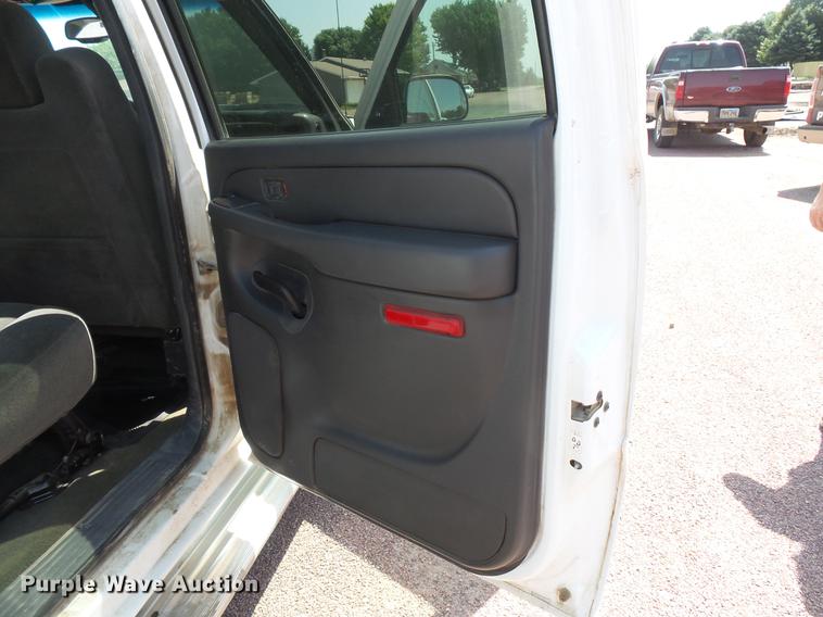 image for item DV9474 2006 Chevrolet Silverado 2500 Crew Cab pickup truck