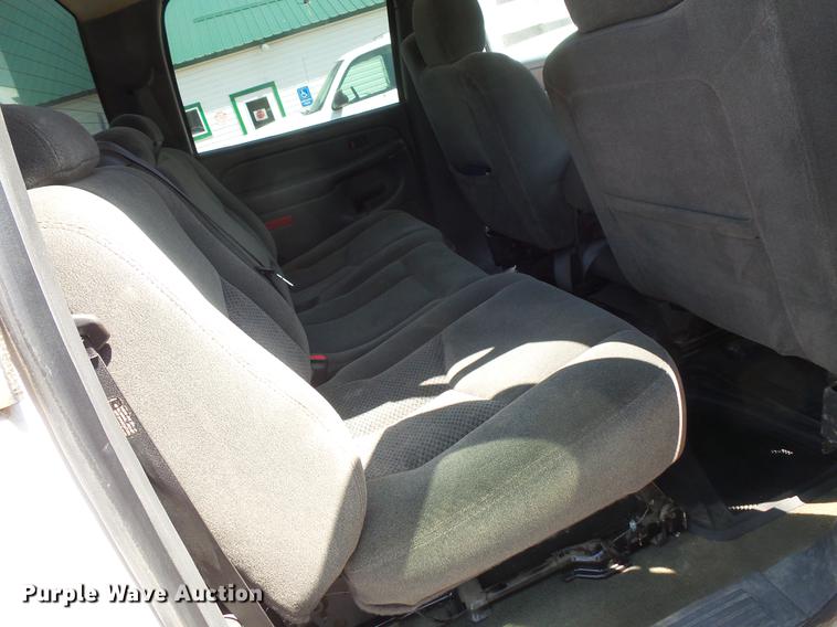 image for item DV9474 2006 Chevrolet Silverado 2500 Crew Cab pickup truck