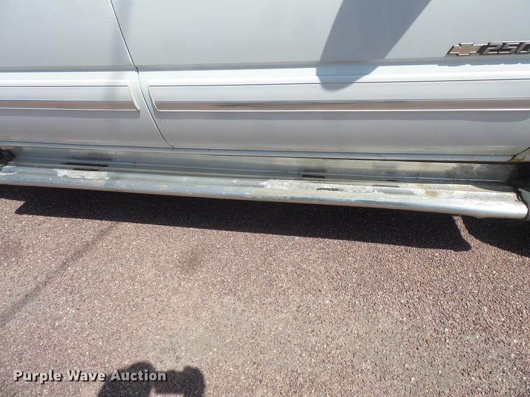 image for item DV9474 2006 Chevrolet Silverado 2500 Crew Cab pickup truck