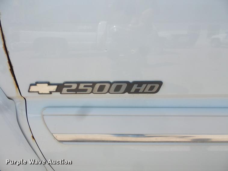 image for item DV9474 2006 Chevrolet Silverado 2500 Crew Cab pickup truck