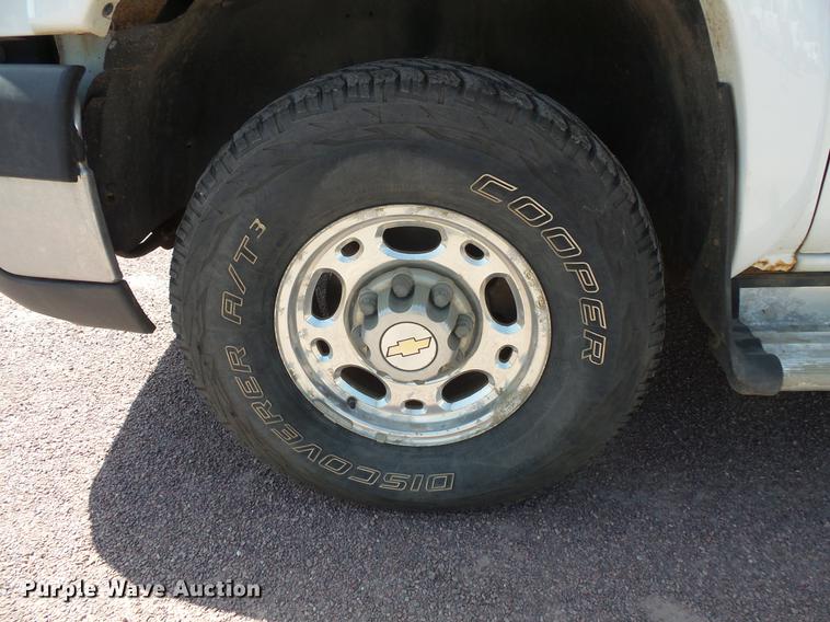 image for item DV9474 2006 Chevrolet Silverado 2500 Crew Cab pickup truck