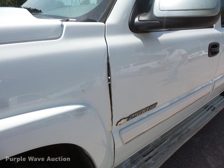 image for item DV9474 2006 Chevrolet Silverado 2500 Crew Cab pickup truck