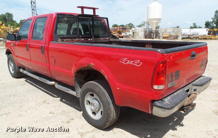 image for item DZ9397 2005 Ford F350 Super Duty XL Crew Cab pickup truck