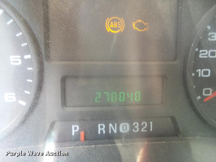 image for item DZ9397 2005 Ford F350 Super Duty XL Crew Cab pickup truck