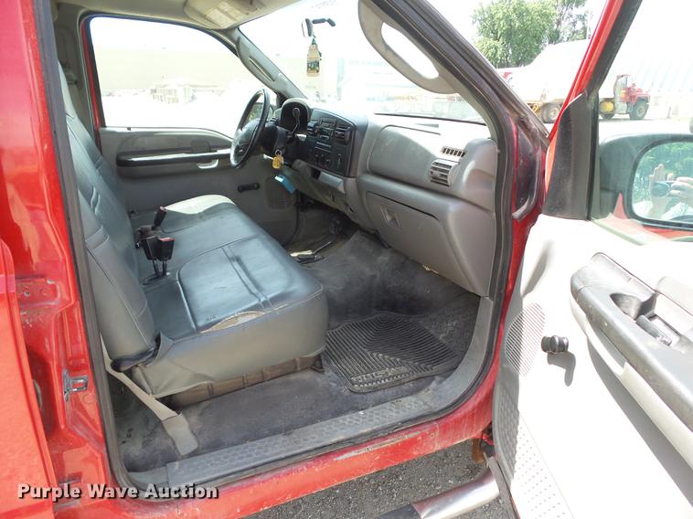 image for item DZ9397 2005 Ford F350 Super Duty XL Crew Cab pickup truck