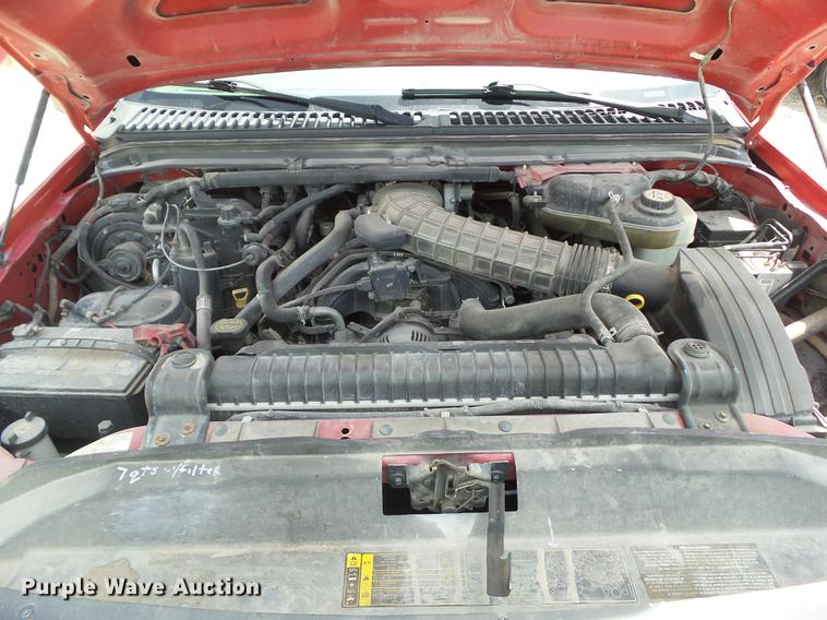 image for item DZ9397 2005 Ford F350 Super Duty XL Crew Cab pickup truck