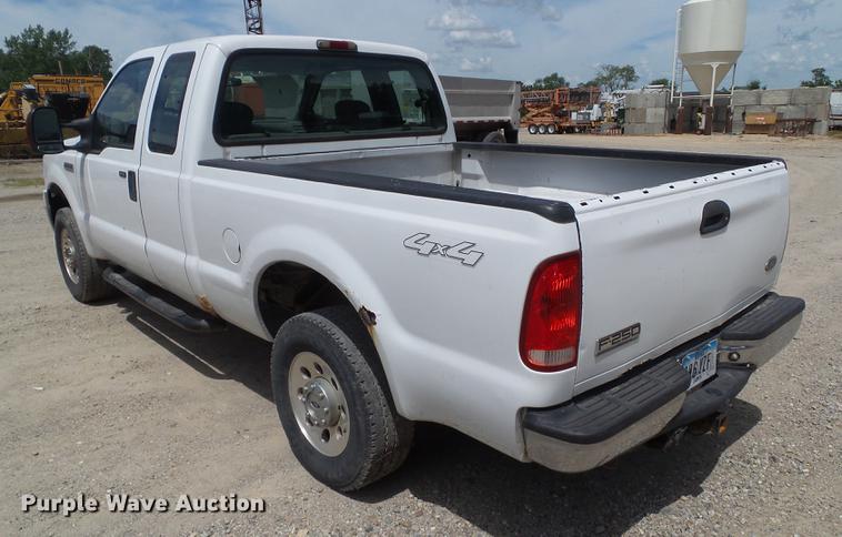 image for item DZ9398 2006 Ford F250 Super Duty SuperCab pickup truck