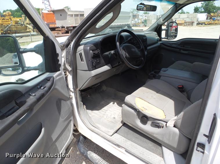 image for item DZ9398 2006 Ford F250 Super Duty SuperCab pickup truck