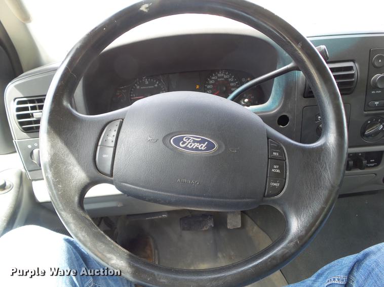 image for item DZ9398 2006 Ford F250 Super Duty SuperCab pickup truck