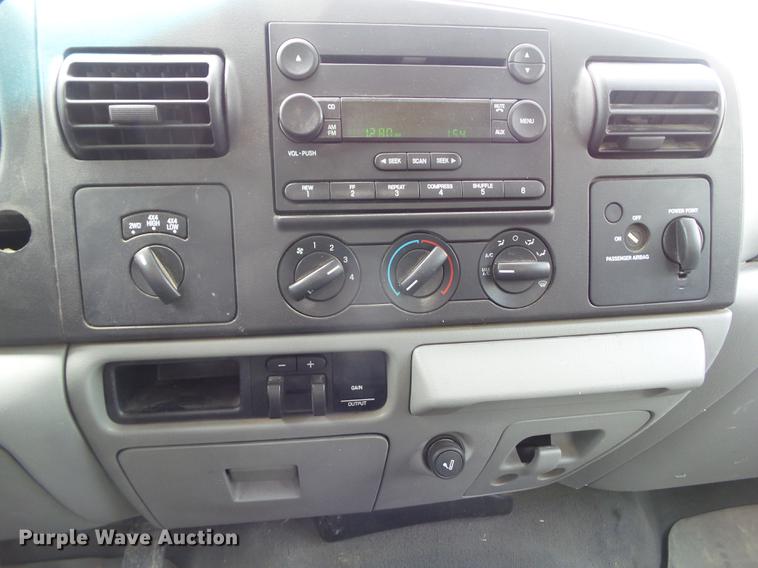 image for item DZ9398 2006 Ford F250 Super Duty SuperCab pickup truck