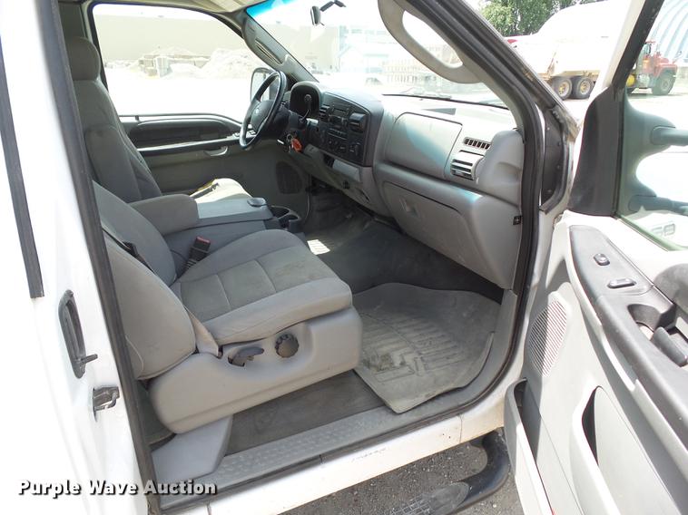 image for item DZ9398 2006 Ford F250 Super Duty SuperCab pickup truck