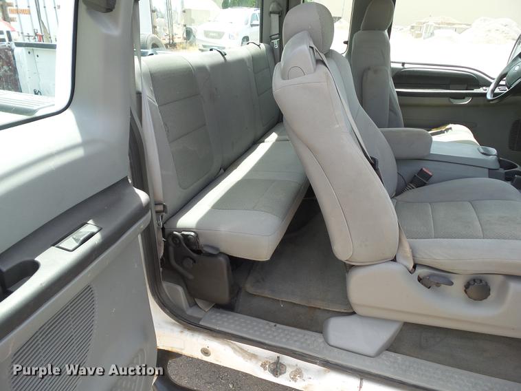 image for item DZ9398 2006 Ford F250 Super Duty SuperCab pickup truck