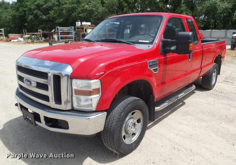 image for item DZ9400 2008 Ford F250 Super Duty SuperCab pickup truck