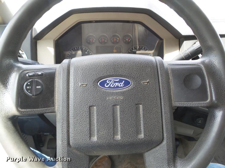 image for item DZ9400 2008 Ford F250 Super Duty SuperCab pickup truck