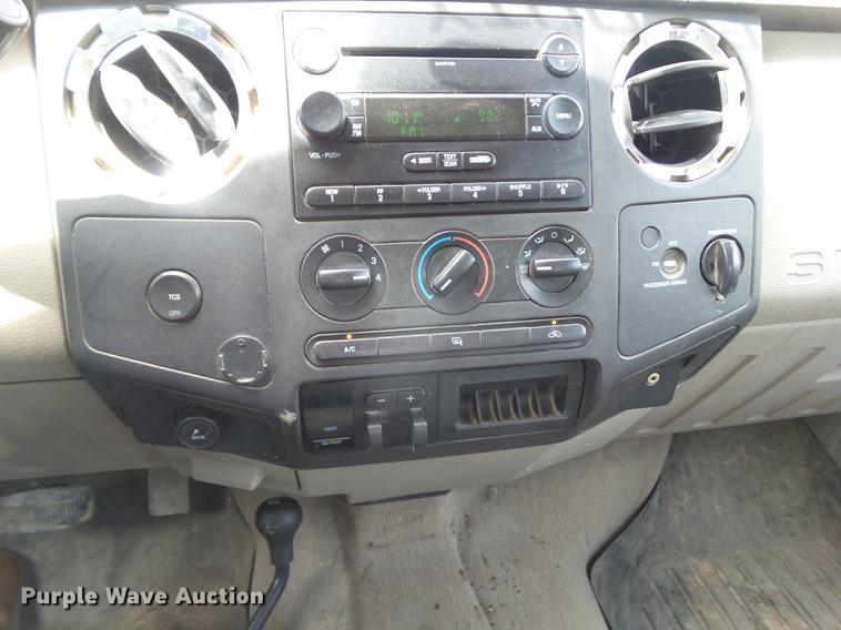 image for item DZ9400 2008 Ford F250 Super Duty SuperCab pickup truck