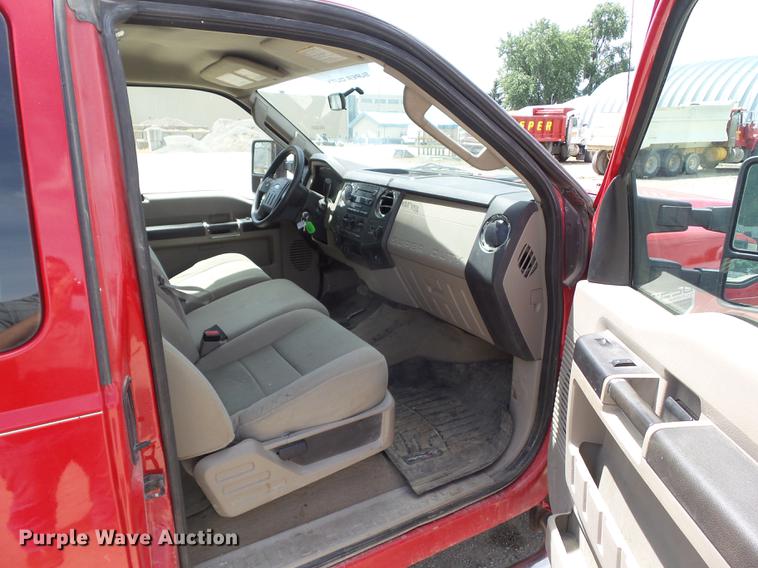 image for item DZ9400 2008 Ford F250 Super Duty SuperCab pickup truck