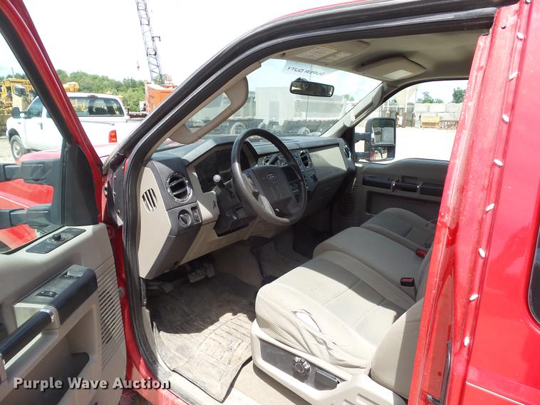 image for item DZ9400 2008 Ford F250 Super Duty SuperCab pickup truck