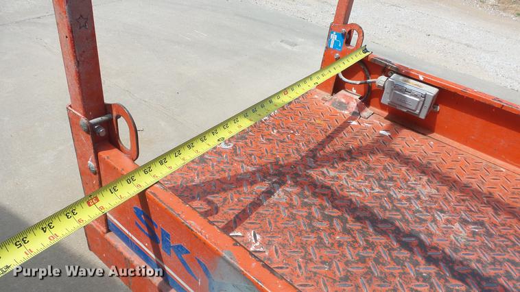 image for item EF9169 Sky Jack SJIII 3220 scissor lift