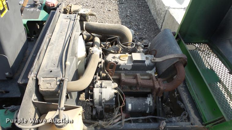 image for item EF9205 John Deere F935 lawn mower