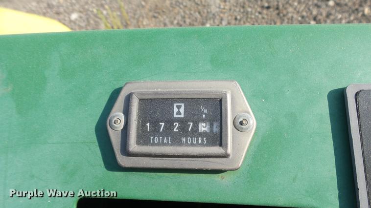 image for item EF9205 John Deere F935 lawn mower