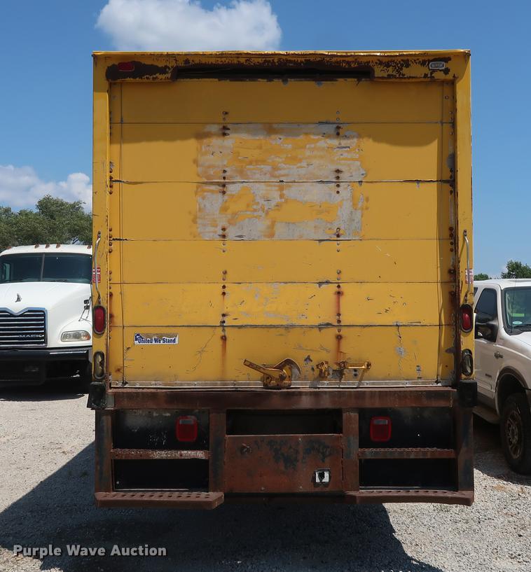 image for item EF9779 1991 GMC TopKick C5500 box truck