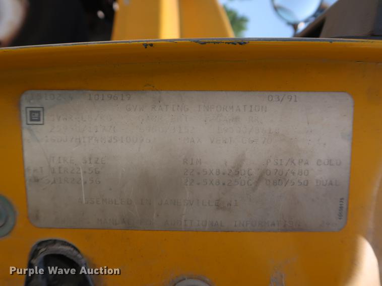 image for item EF9779 1991 GMC TopKick C5500 box truck