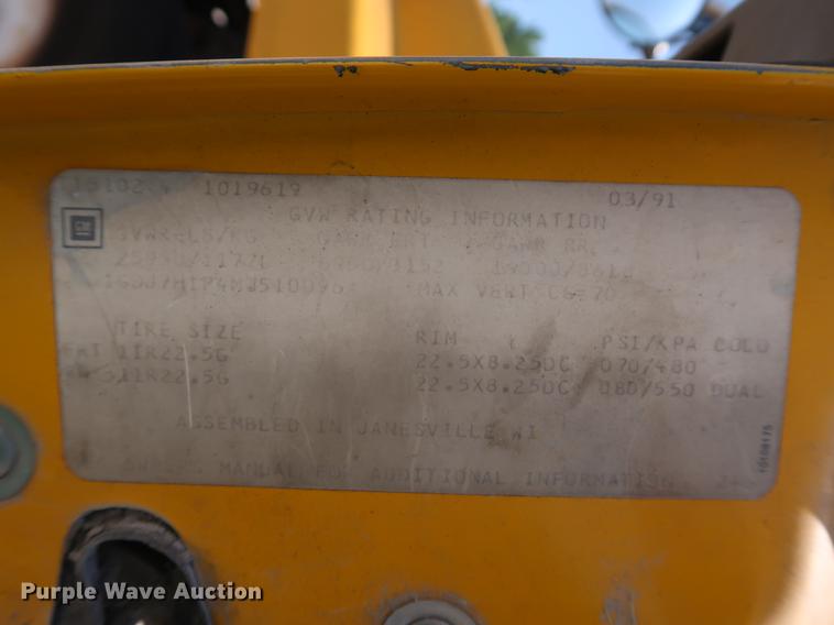 image for item EF9779 1991 GMC TopKick C5500 box truck