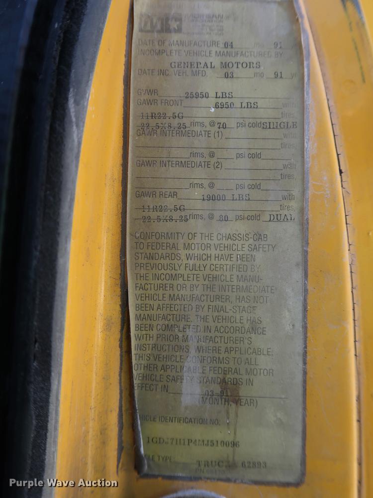 image for item EF9779 1991 GMC TopKick C5500 box truck