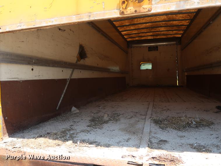 image for item EF9779 1991 GMC TopKick C5500 box truck