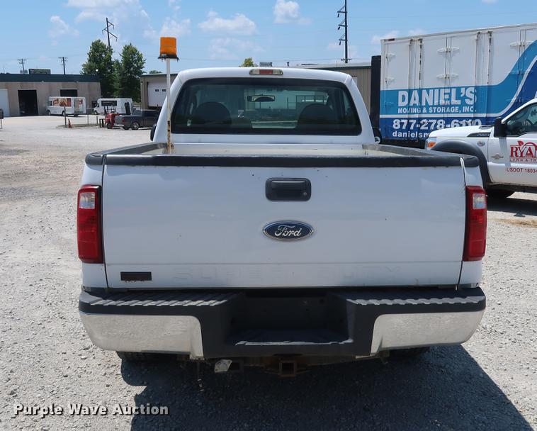 image for item EF9784 2008 Ford F350 Super Duty pickup truck