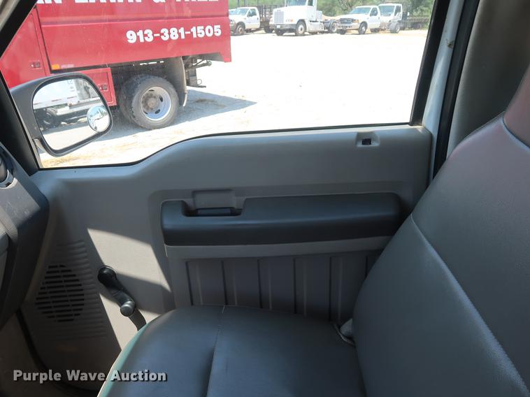 image for item EF9784 2008 Ford F350 Super Duty pickup truck