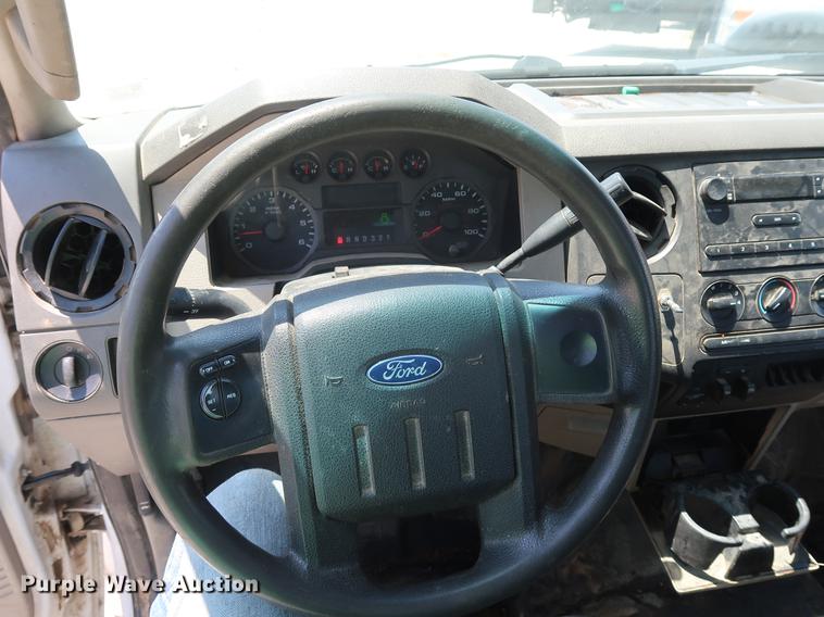 image for item EF9784 2008 Ford F350 Super Duty pickup truck