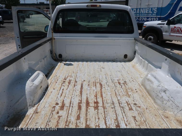 image for item EF9784 2008 Ford F350 Super Duty pickup truck